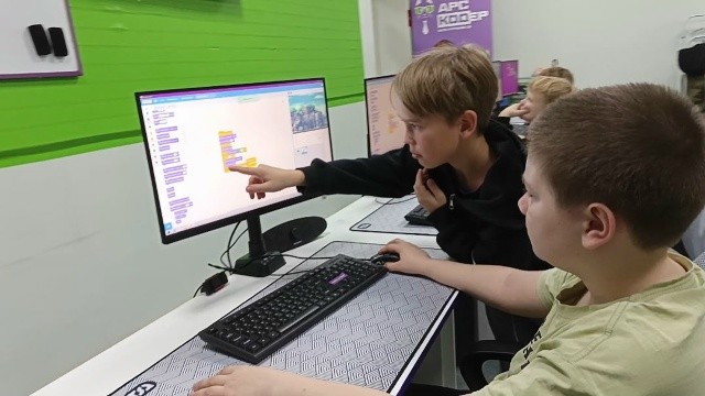 Платформер с физикой 🕹