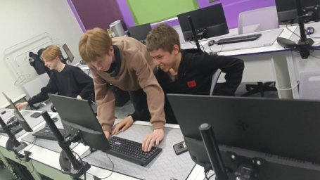 За вами следят 👁&zwj;🗨