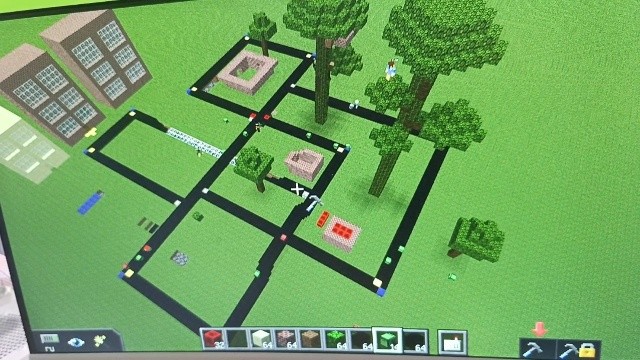 Строим и программируем