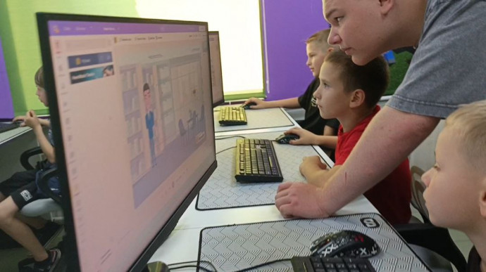 Октябрьский промо урок. Нейросеть, анимация и блоки.