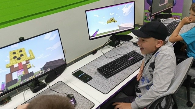 Робот-художник 🐢
